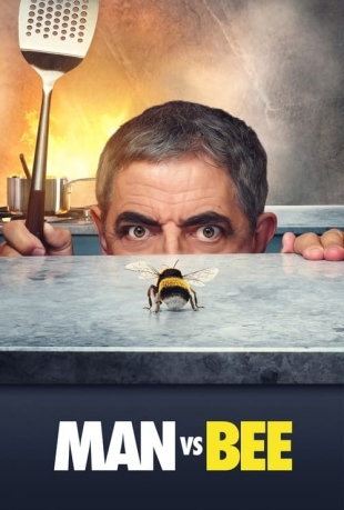 مرد در برابر زنبور